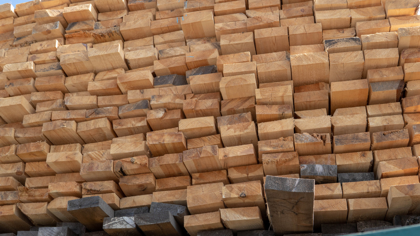 U.S. to almost double duties on Canadian softwood lumber from most producers to 17.9%