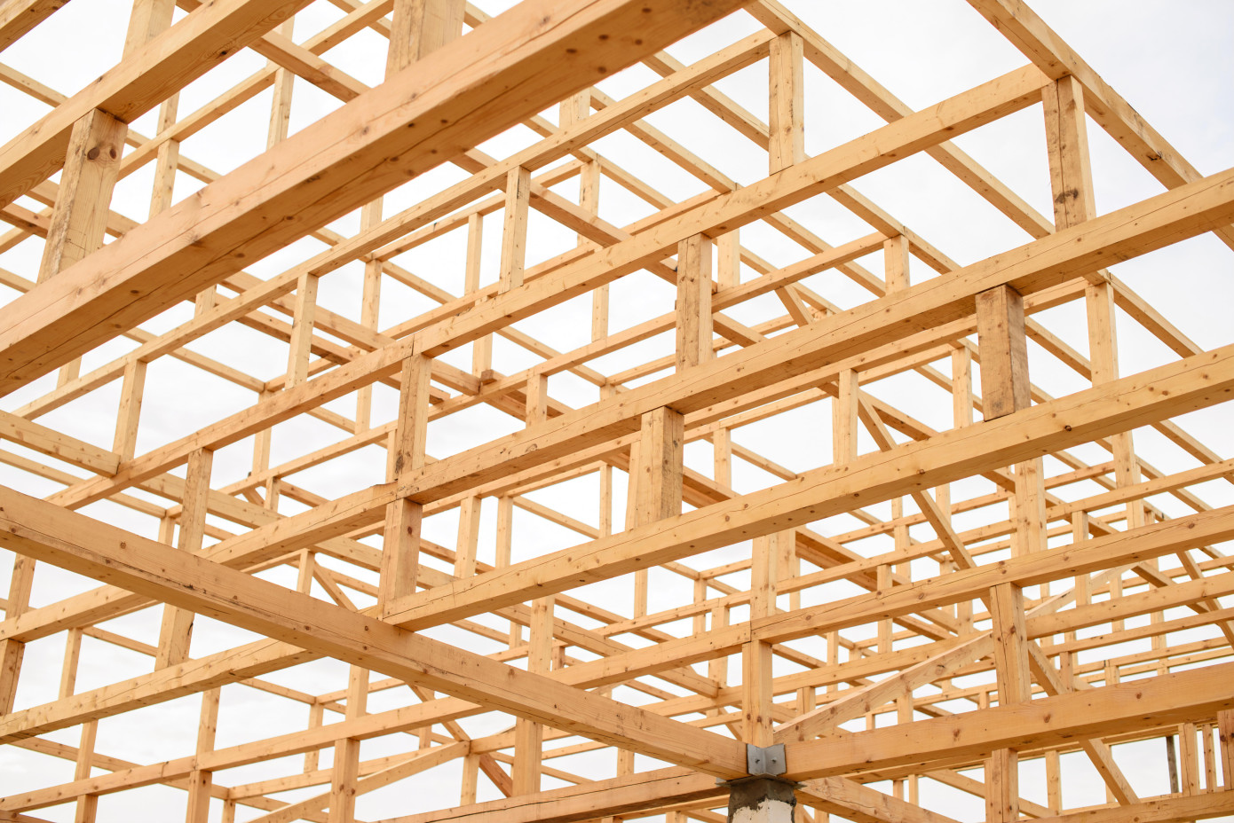 U.S. construction spending edges up 0.1% in September, reaching $2,149 billion