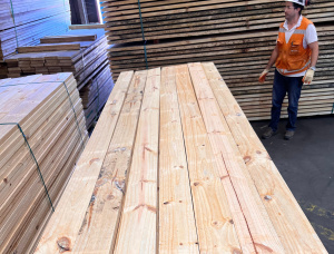 38 mm x 125 mm x 4000 mm KD R/S Heat Treated Taeda Pine Lumber