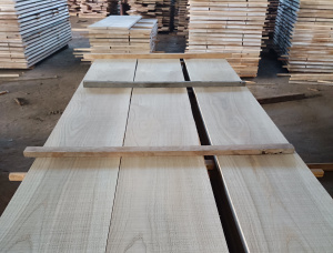 30 mm x 200 mm x 2000 mm KD S4S  Oak Lumber