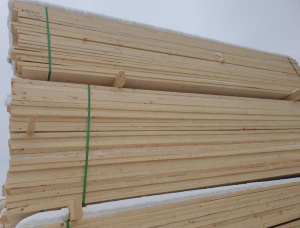 53 mm x 153 mm x 6050 mm KD  European spruce Lamella