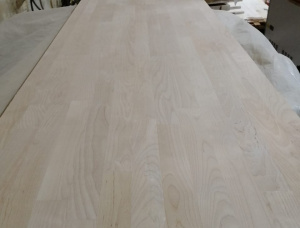 家具面板指接型态 (不连续桶板) 桦木 18 mm x 625 mm x 2500 mm