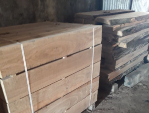 100 mm x 200 mm x 4000 mm GR  Oak Beam