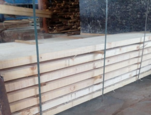 100 mm x 180 mm x 2800 mm KD R/S Heat Treated Elliotis Pine Lumber