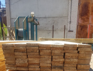 32 mm x 150 mm x 4000 mm KD S4S  Siberian Larch Lumber