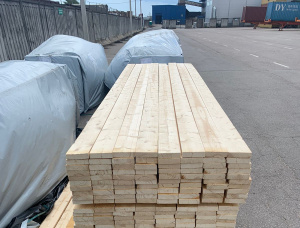 32 mm x 125 mm x 4000 mm KD R/S Heat Treated European spruce Lumber