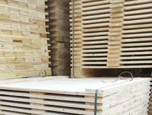 European spruce Pallet timber 22 mm x 98 mm x 1.2 m