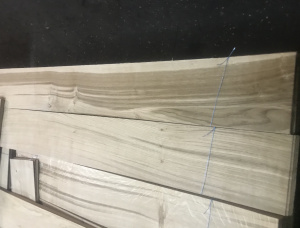Oak Natural Veneer 500 mm x 100 mm x 0.6 mm