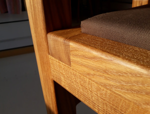 Oak semi-soft armchair