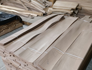 Beech Natural Veneer 2000 mm x 100 mm x 1 mm