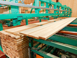 100 mm x 150 mm x 6000 mm Spruce-Pine-Fir (SPF) Flitch