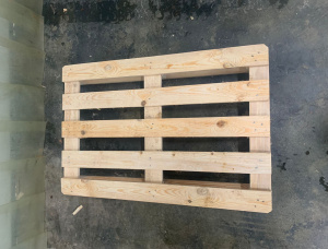 Holzpalette Europäische Lärche 1200 mm x 800 mm x 140 mm