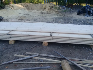 25 mm x 150 mm x 6000 mm Unbesäumtes Brett Gemeine Fichte