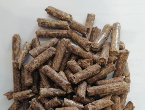 Spruce-Pine-Fir (SPF) Wood pellets 6 mm x 15 mm