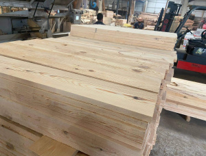 Common Black Alder Wooden Pallet 3000 mm x 200 mm x 2 mm