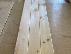 KD Pine Tongue and Groove Siding Board 0.16 mm x 135 mm x 5000 mm