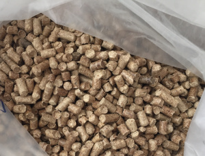 Spruce-Pine-Fir (SPF) Wood pellets 6 mm x 15 mm