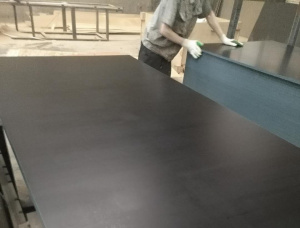 Sanded Eucalyptus Film faced plywood 2440 mm x 1220 mm x 18 mm