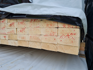 42 mm x 100 mm x 5700 mm KD R/S  Spruce Lumber