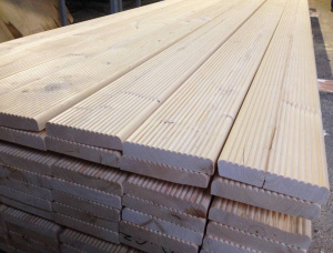 Scots Pine Anti-slip decking KD 28 mm x 140 mm x 6000 mm