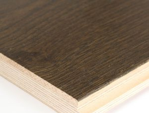 17 mm x 320 mm x 4950 mm Oak Laminated flooring