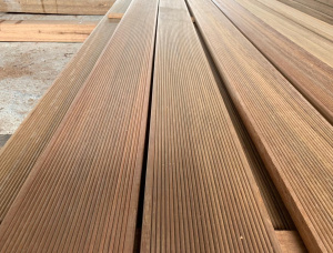 Basralocus (Angelique) Anti-slip decking 21 mm x 145 mm x 1900 mm