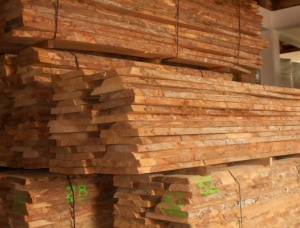 Maple Lumber KD 100 mm x 300 mm x 6 m