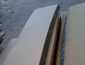 52 mm x 300 mm x 3000 mm Unbesäumtes Brett Buche