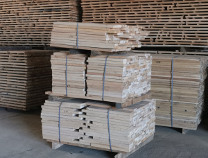 30 mm x 50 mm x 3000 mm KD S4S Heat Treated Oak Lumber