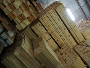 30 mm x 250 mm x 3200 mm KD  Elm Lumber