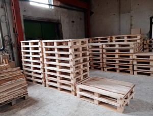 Holzpalette Aspe 1200 mm x 800 mm x 144 mm