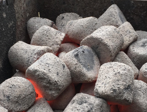 Nestro Charcoal briquettes 55 mm x 35 mm x 25 mm