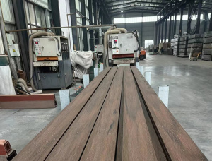 150 mm x 25 mm x 5800 mm Laminated flooring Eucalyptus