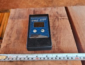 1 1/2 in. x 8 in. x 10 ft.  Plateau de bois Angelim