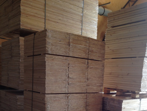 连续型桶板家具面板 歐洲雲杉 18 mm x 1200 mm x 6000 mm