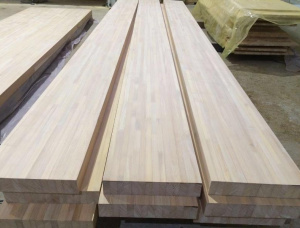 Siberian Larch Glued (Discontinuous stave) Furniture panel 18 mm x 600 mm x 2400 mm