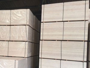 Pine Lumber KD 100 mm x 300 mm x 600 mm