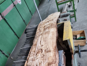 Poplar Natural Veneer 2000 mm x 300 mm x 1 mm