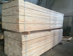 Pine Lumber KD 100 mm x 300 mm x 6 m