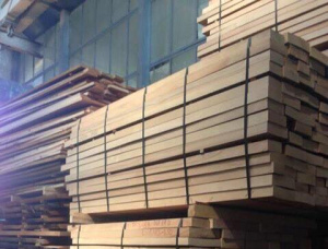 8 mm x 1200 mm x 3000 mm KD S4S Heat Treated Beech Lumber