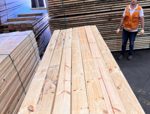 35 mm x 100 mm x 4000 mm KD R/S Heat Treated Taeda Pine Lumber
