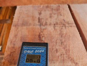 1 1/2 in. x 8 in. x 10 ft.  Plateau de bois Angelim
