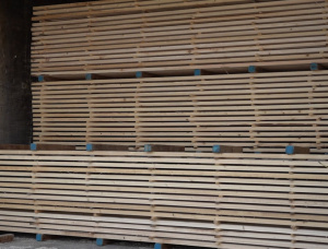 Gerade Brettschichtholz Fichte-Kiefer (S-P) 200 mm x 185 mm x 15 M