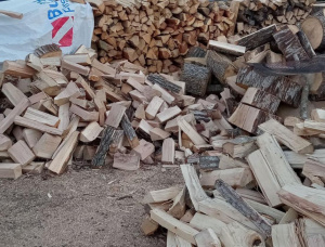 Kammergetrocknetes Kaminholz 200 mm x 330 mm