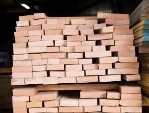 30 mm x 250 mm x 3200 mm KD  Oak Lumber