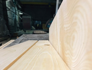 25 mm x 101 mm x 6015 mm KD S4S  Spruce-Pine (S-P) Lumber