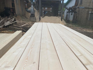 36 mm x 150 mm x 4000 mm KD R/S Heat Treated Spruce Lumber