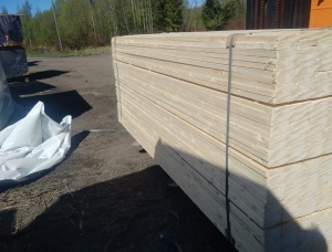 47 mm x 103 mm x 3000 mm  Eingefasstes Brett Sibirische Fichte S4S KD