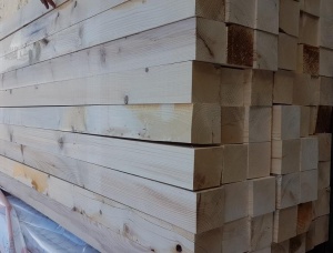 Spruce KD 105 x 105 mm B Grade