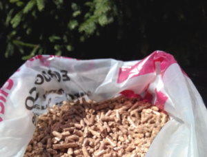 Spruce-Pine-Fir (SPF) Wood pellets 6 mm x 15 mm